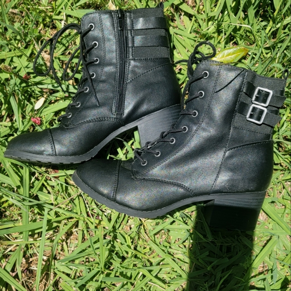 Black Boots